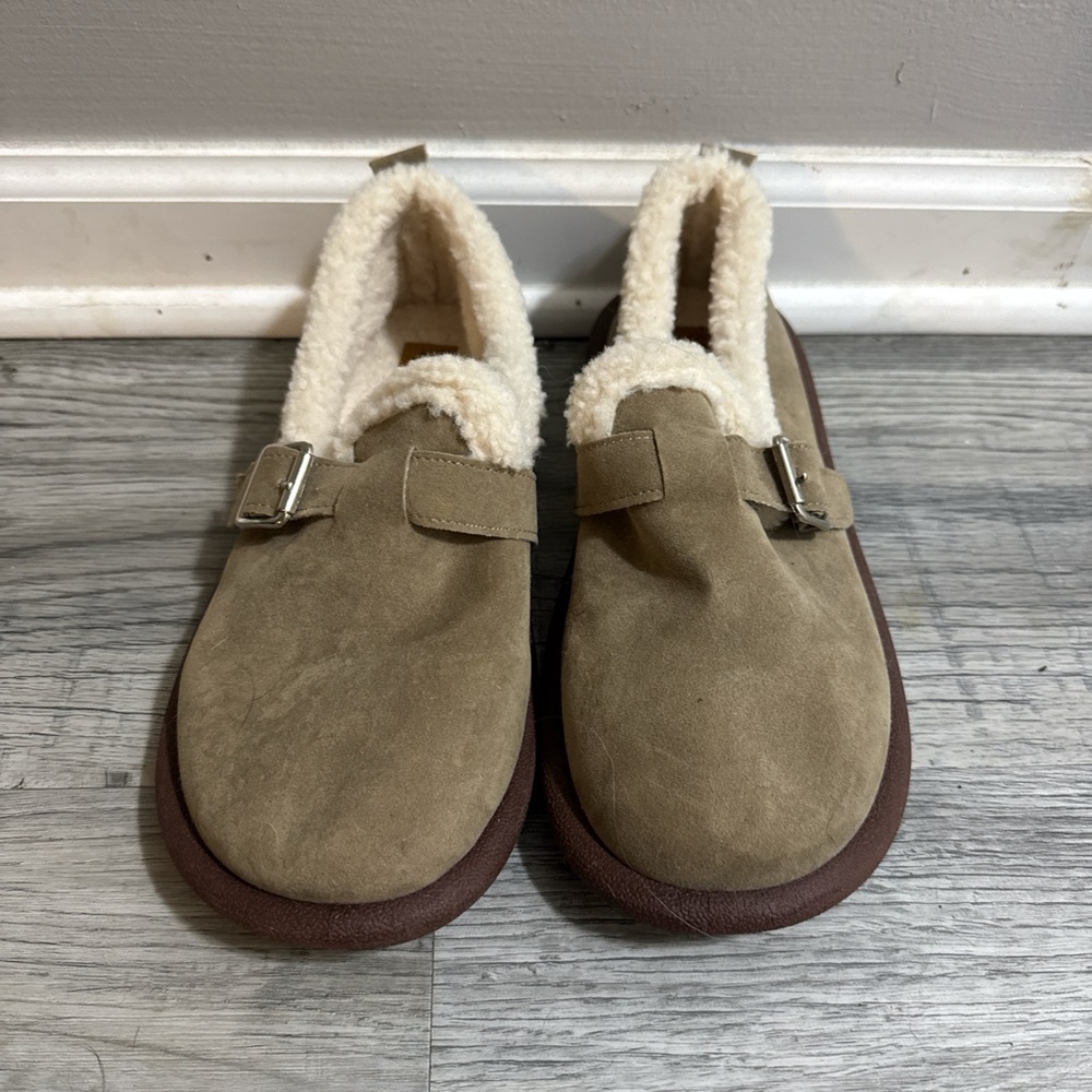 Srsoo Tan Fleece Lined Buckle Slip On Shoes. Women’s Size 40 (9/9.5)